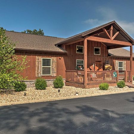 Branson West Cabin With Pool Access And Golfing Kültér fotó