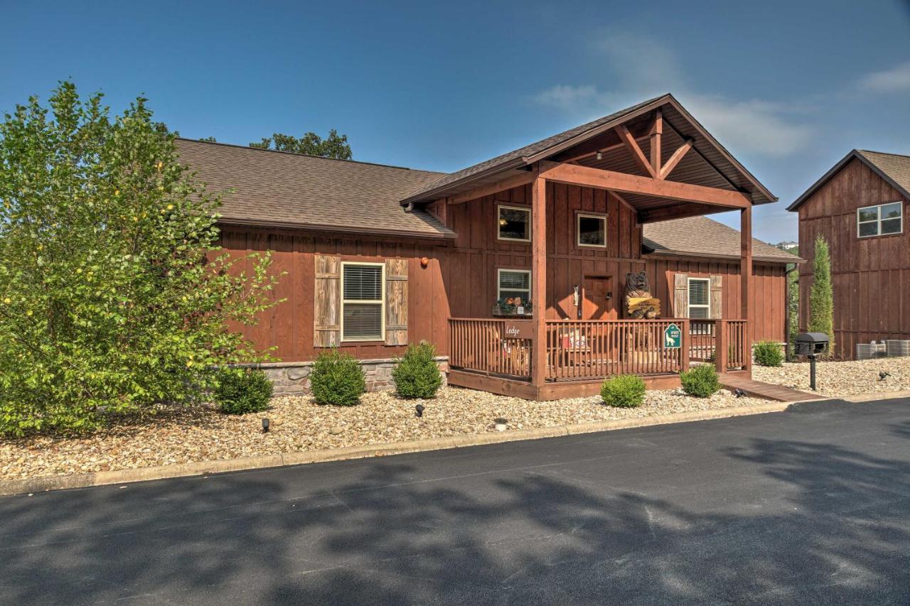 Branson West Cabin With Pool Access And Golfing Kültér fotó