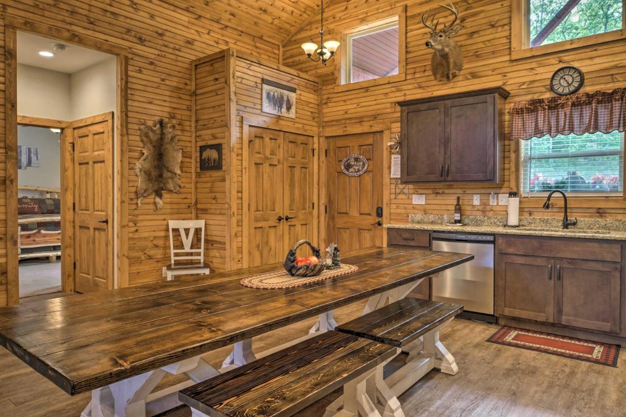 Branson West Cabin With Pool Access And Golfing Kültér fotó