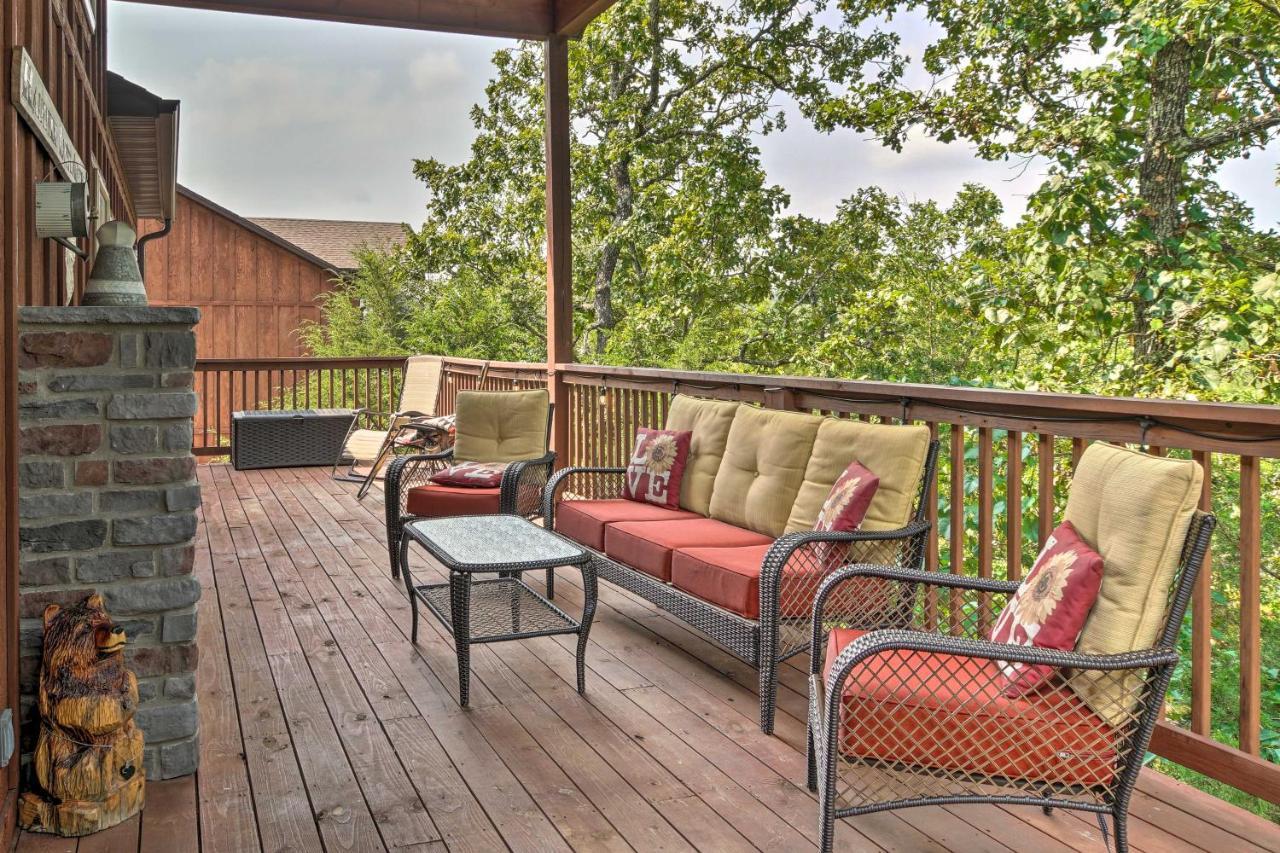 Branson West Cabin With Pool Access And Golfing Kültér fotó