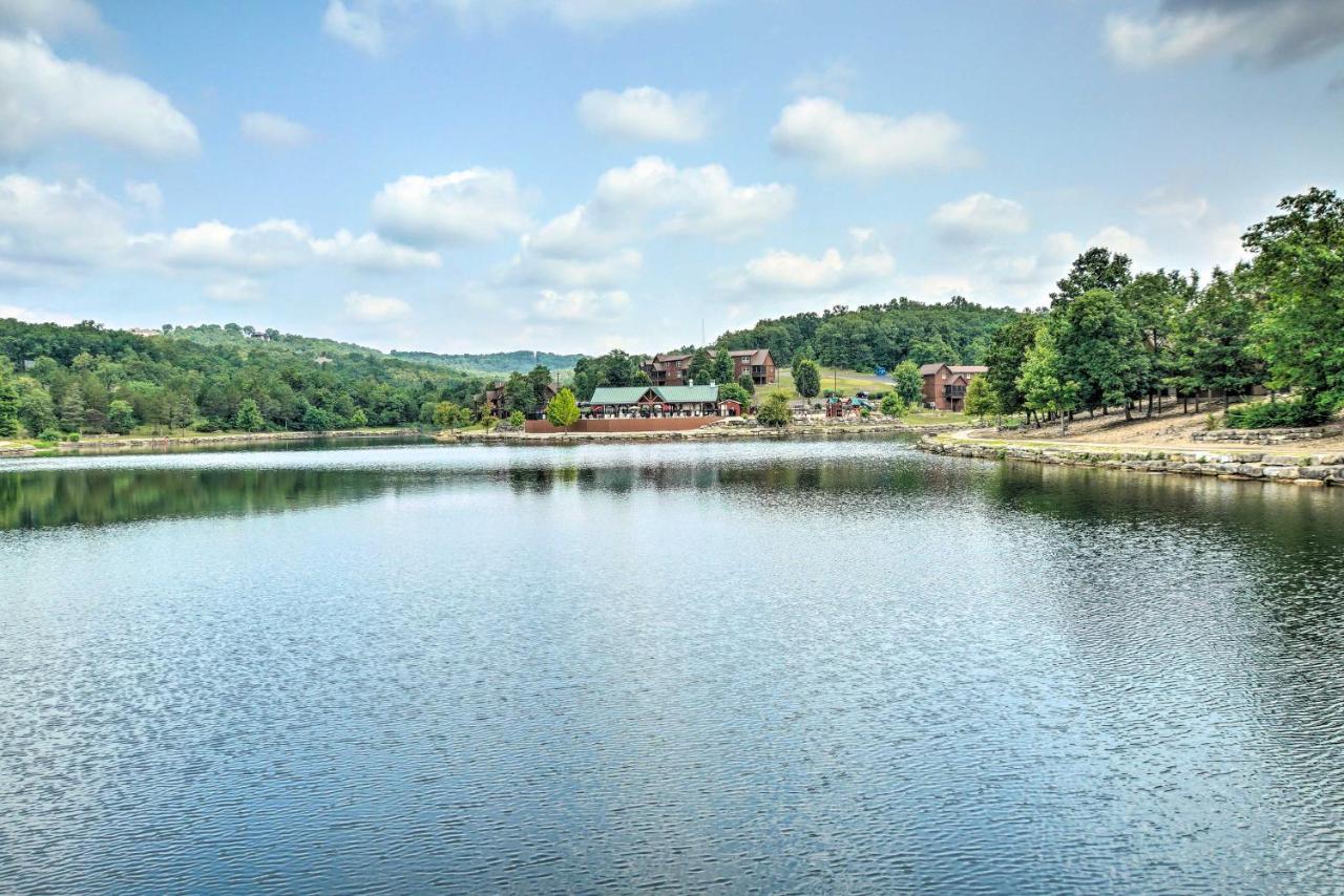 Branson West Cabin With Pool Access And Golfing Kültér fotó