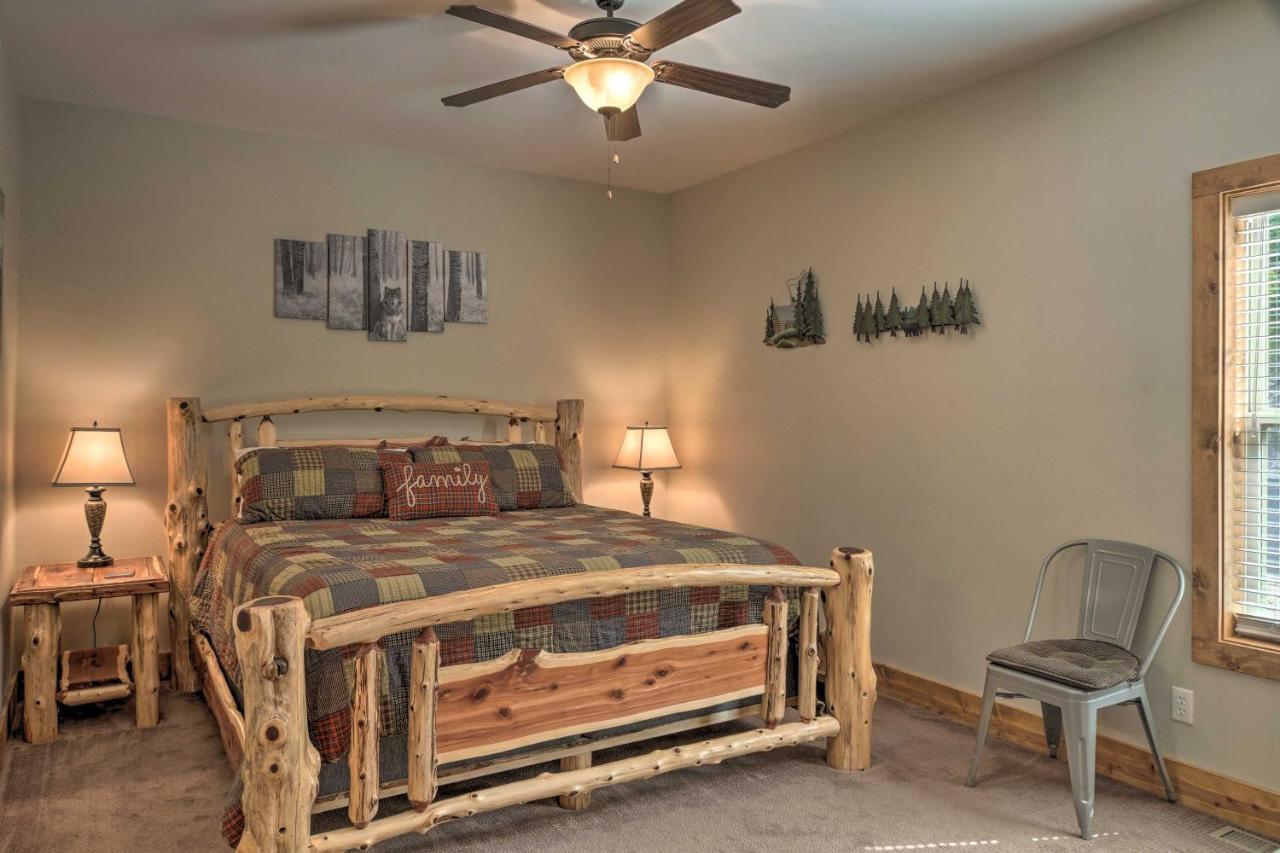 Branson West Cabin With Pool Access And Golfing Kültér fotó