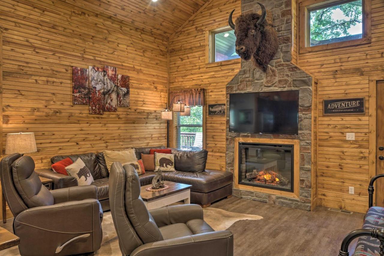 Branson West Cabin With Pool Access And Golfing Kültér fotó